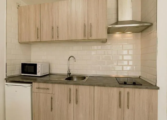 Sunny Terrace Playa Honda 美洲海滩